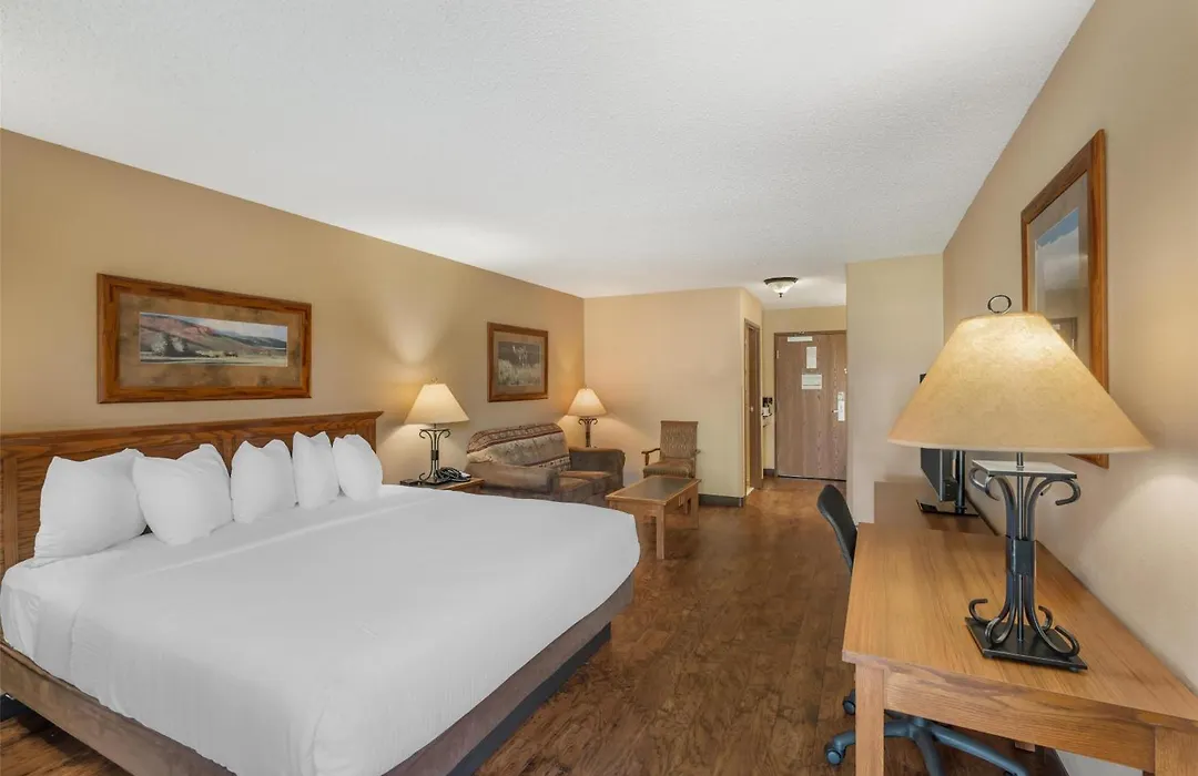 Best Western Plus Kelly Inn & Suites-1
