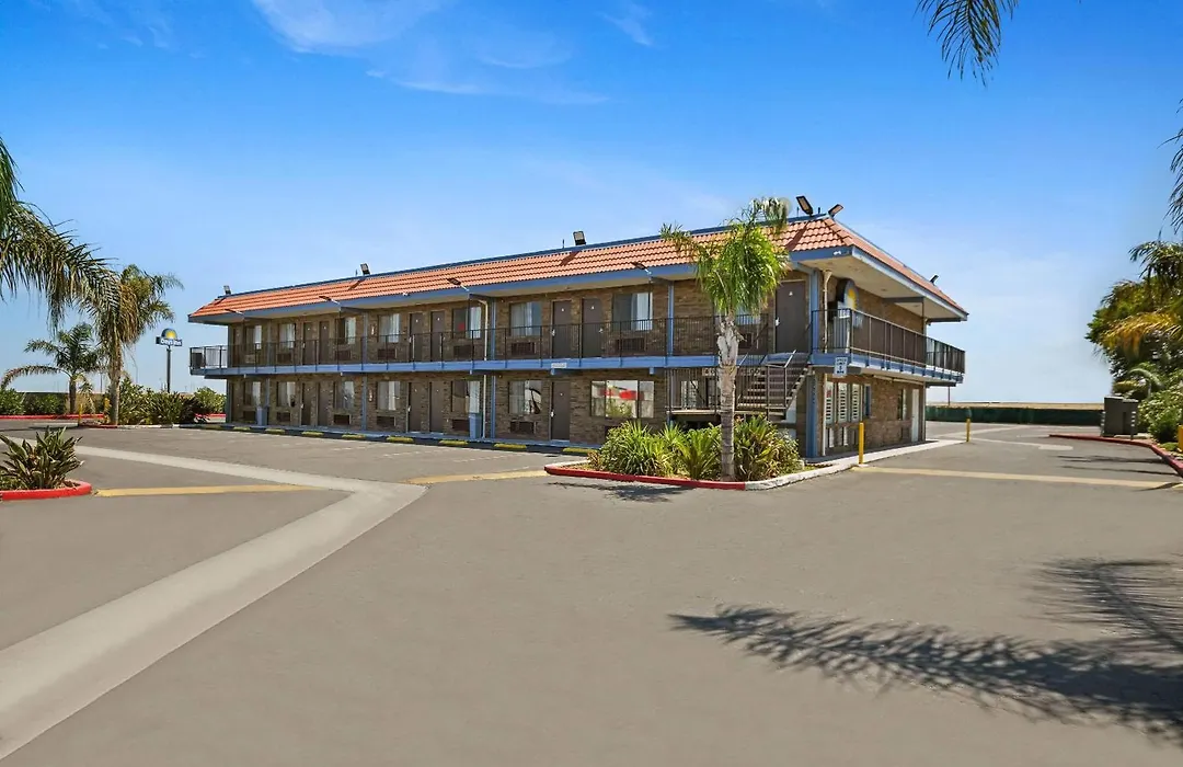 Days Inn By Wyndham Lost Hills-1