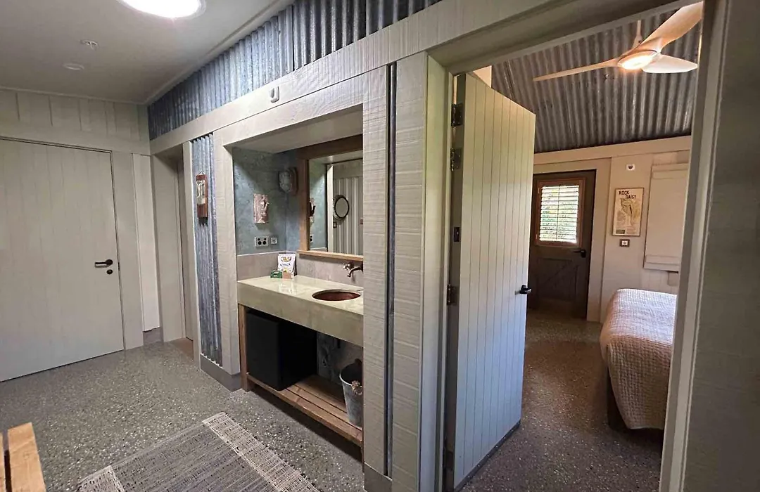 Headwaters Glenorchy Eco Lodge-1