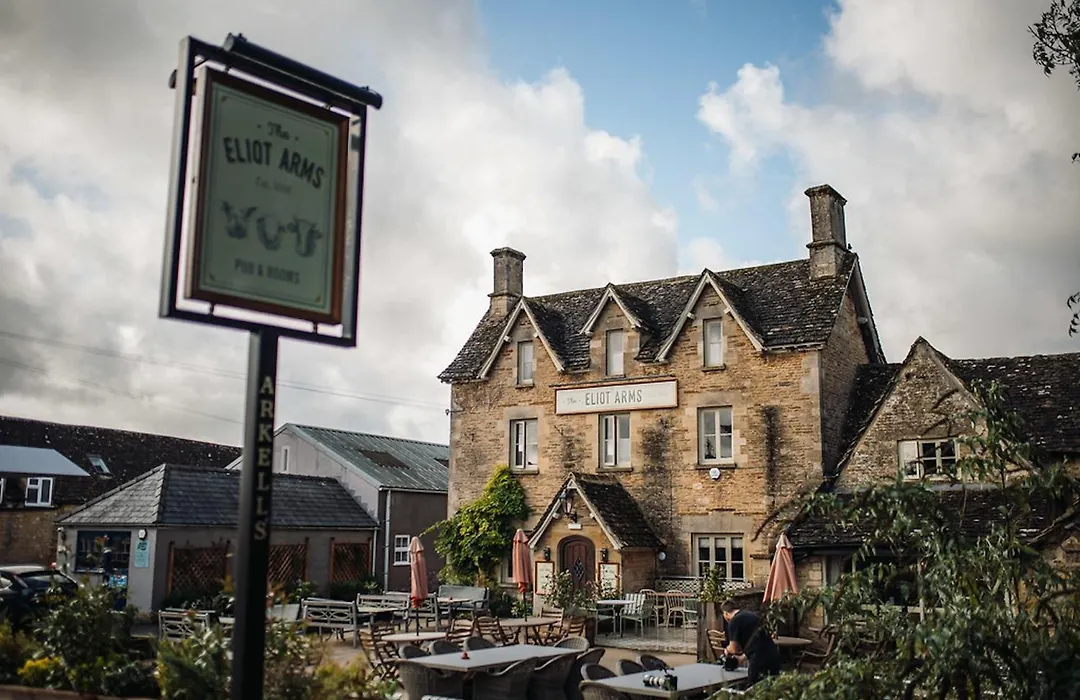 Eliot Arms-1