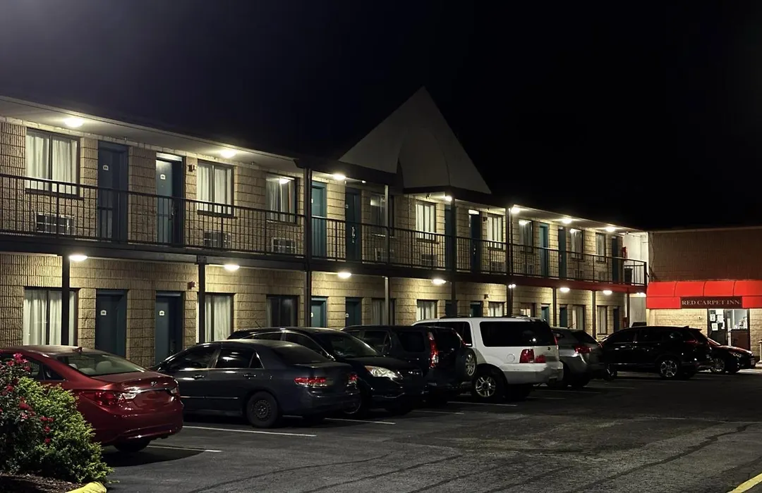 Red Carpet Inn Norwalk-1