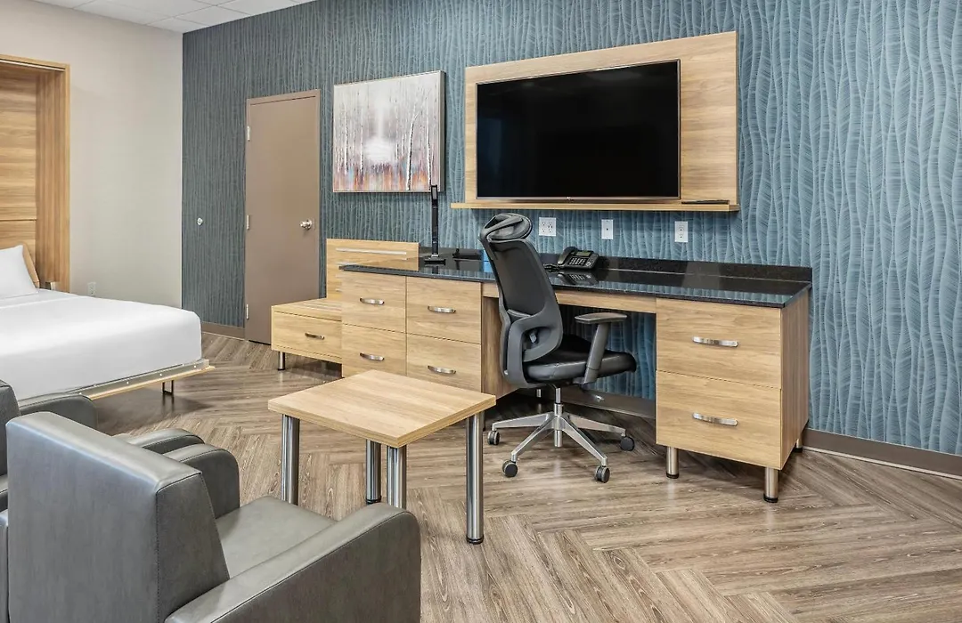 Quality Suites-1