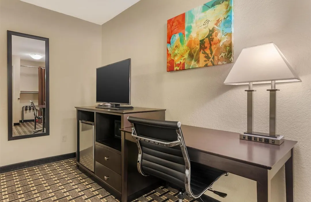 Best Western Plus Pleasanton Inn-1
