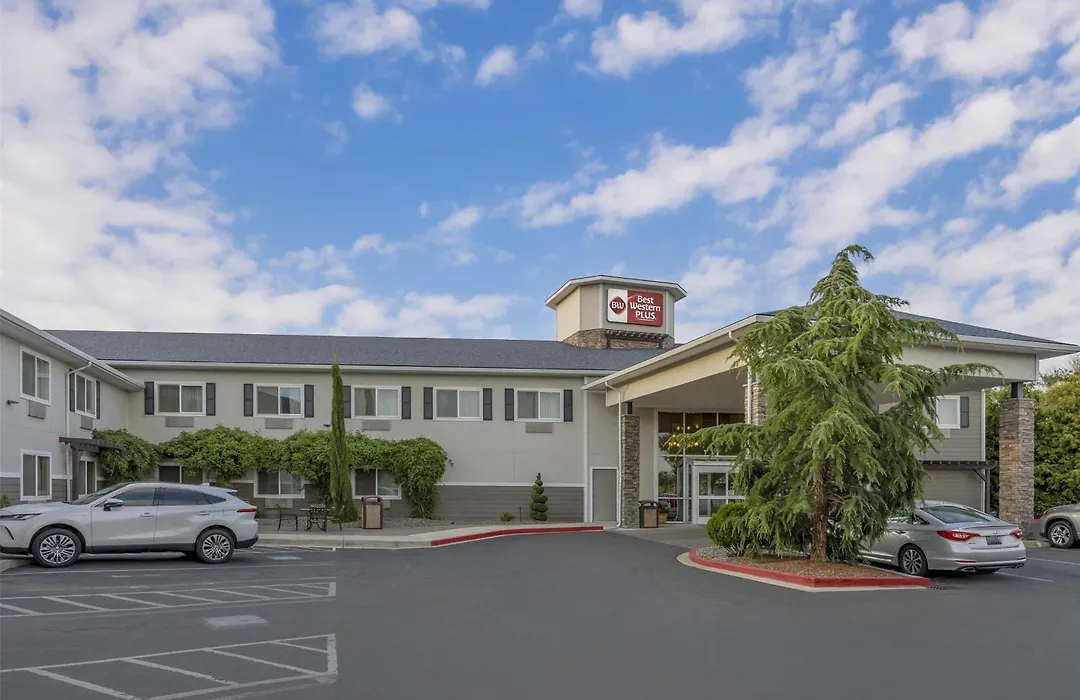 Best Western Plus Vintage Valley Inn-1