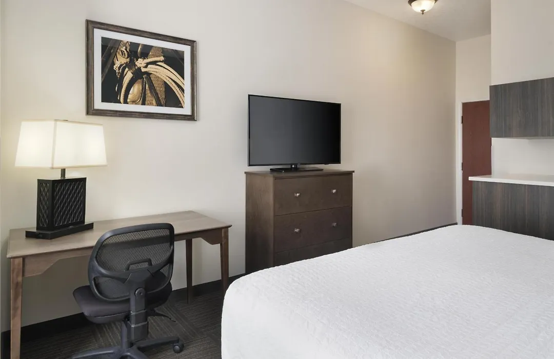 Best Western Plus Frontier Inn-1