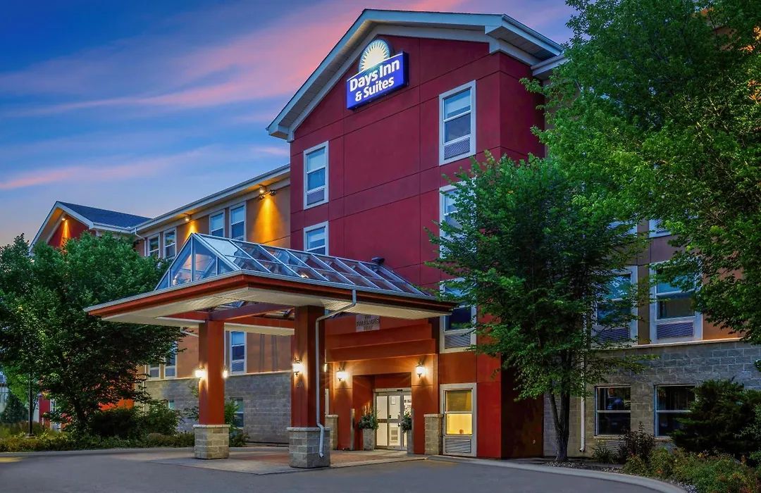 Days Inn & Suites By Wyndham Sherwood Park Edmonton-1