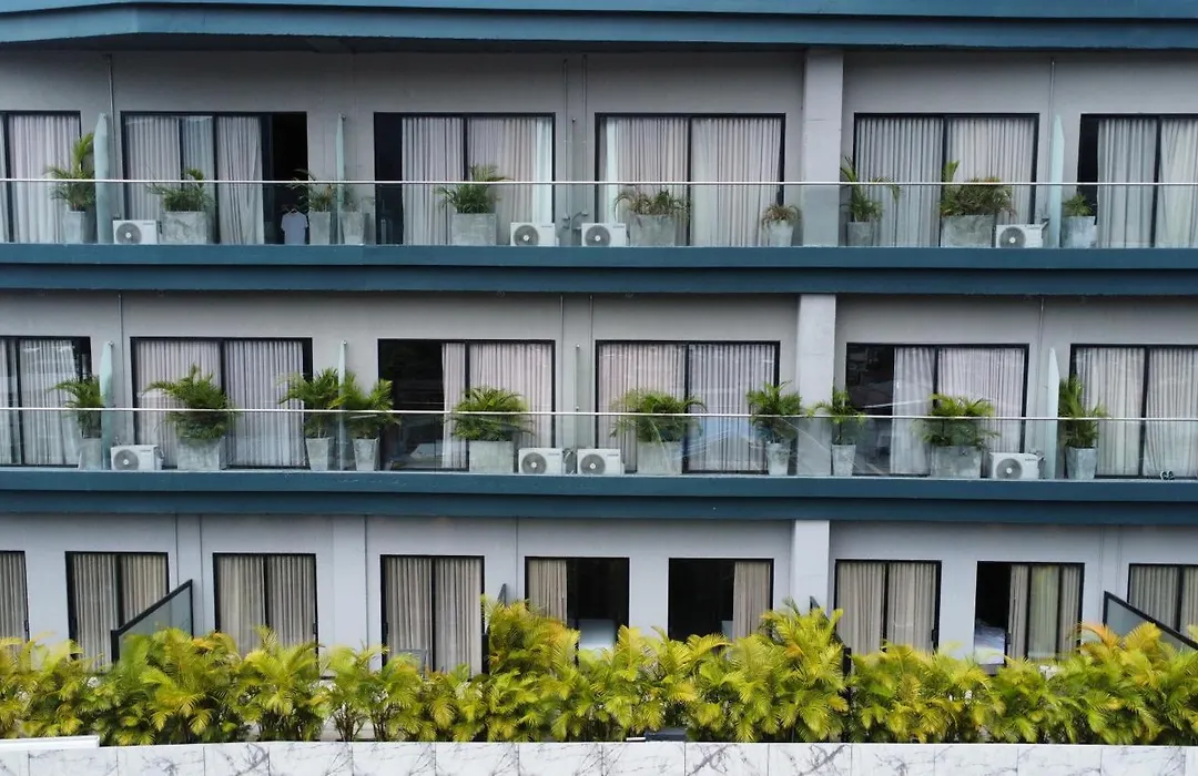 Fr Hotel-1