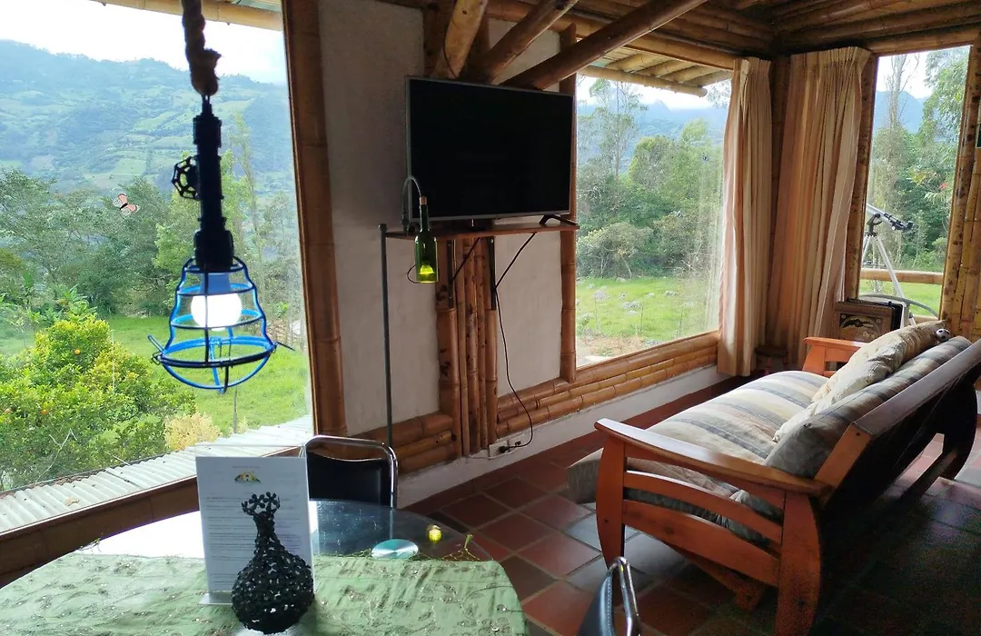 Hostal Casa De Guadua/ The Bamboo House-1