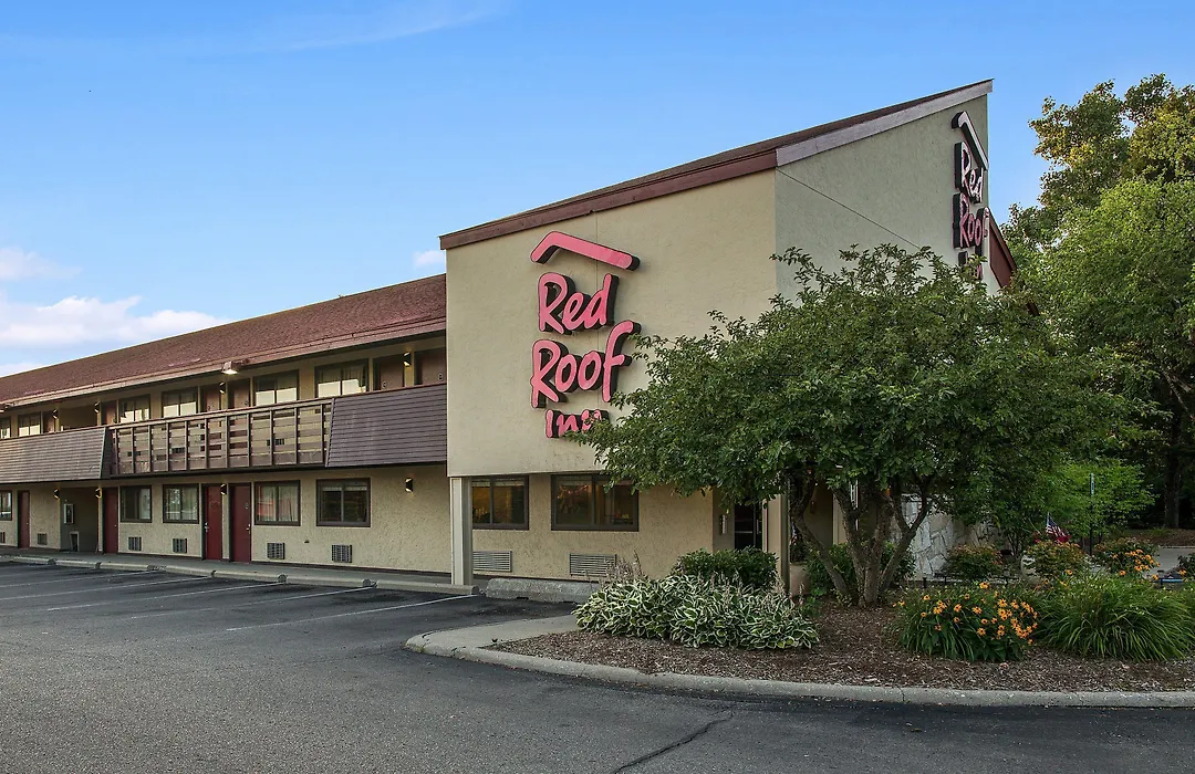 Red Roof Inn Detroit - Dearborn-Greenfield Village-1