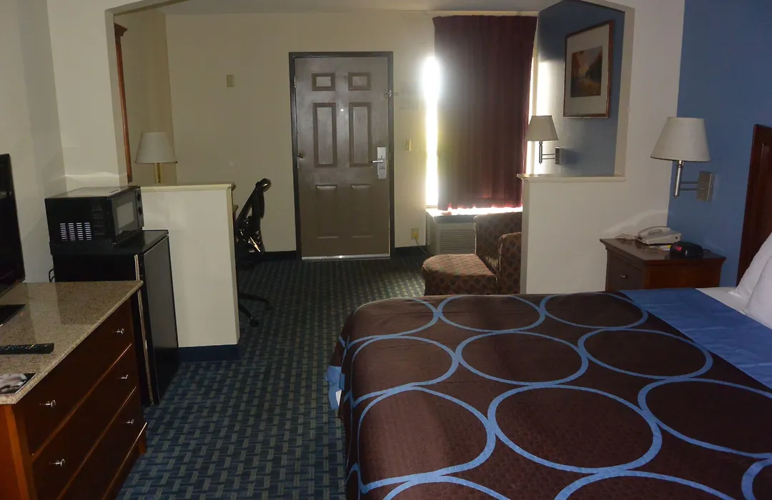 Days Inn By Wyndham Clarksville North Exit 4-1