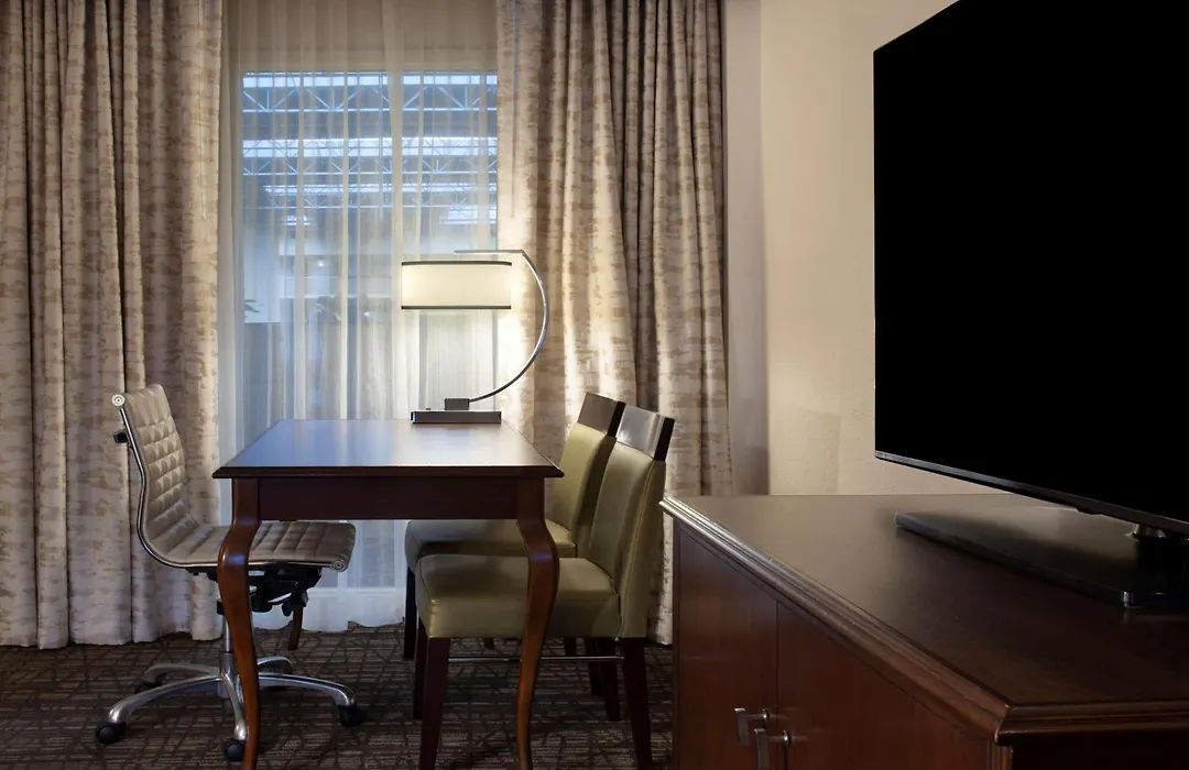 Embassy Suites By Hilton Philadelphia Airport-1