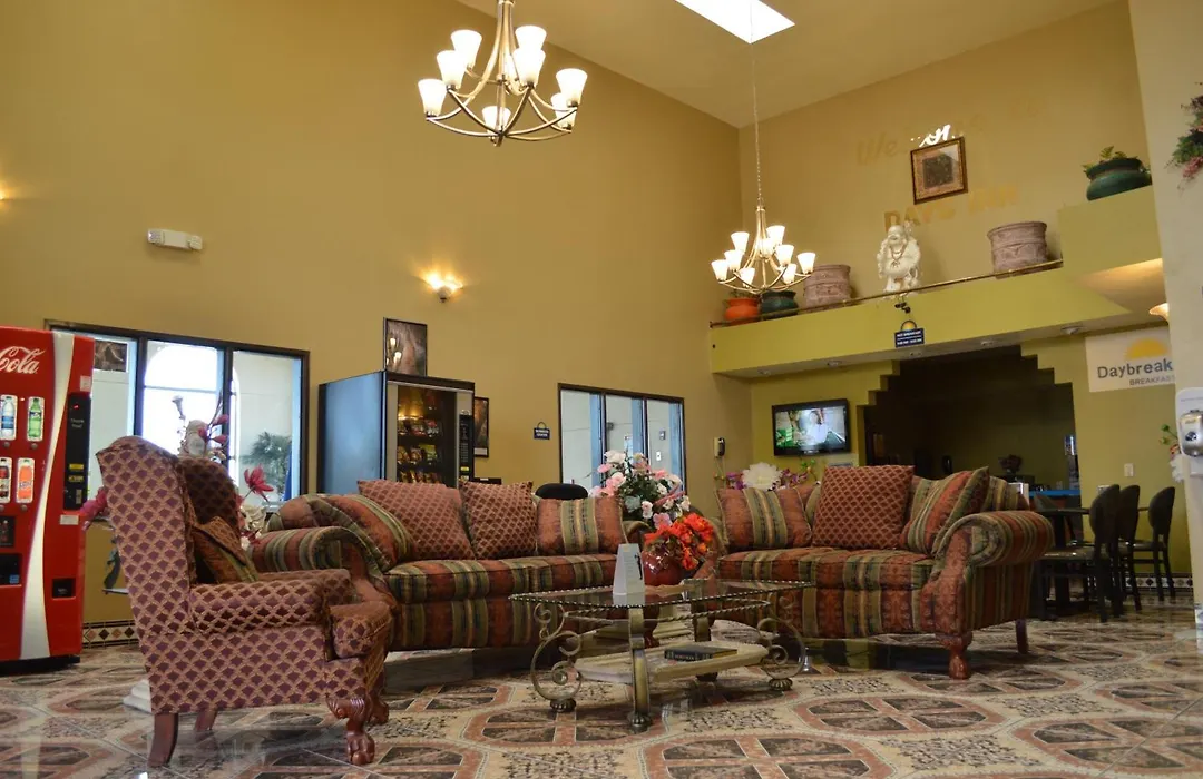 Days Inn By Wyndham Carlsbad-1