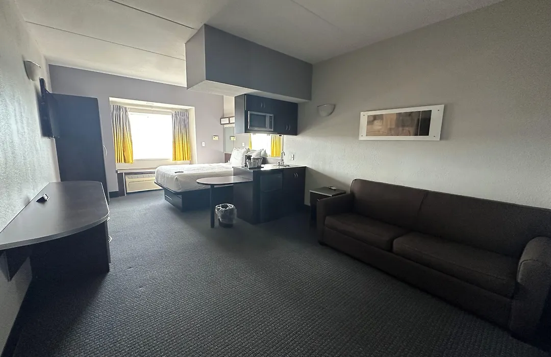 Microtel Inn & Suites By Wyndham Quincy Downtown - River Area-1
