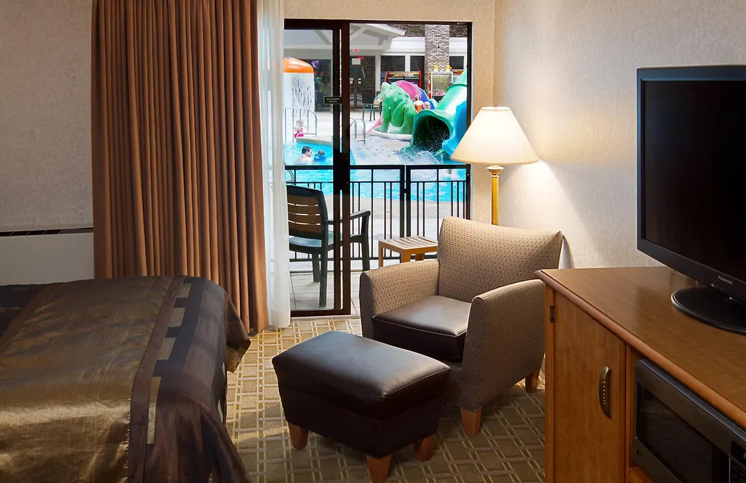 Bismarck Hotel And Conference Center-1