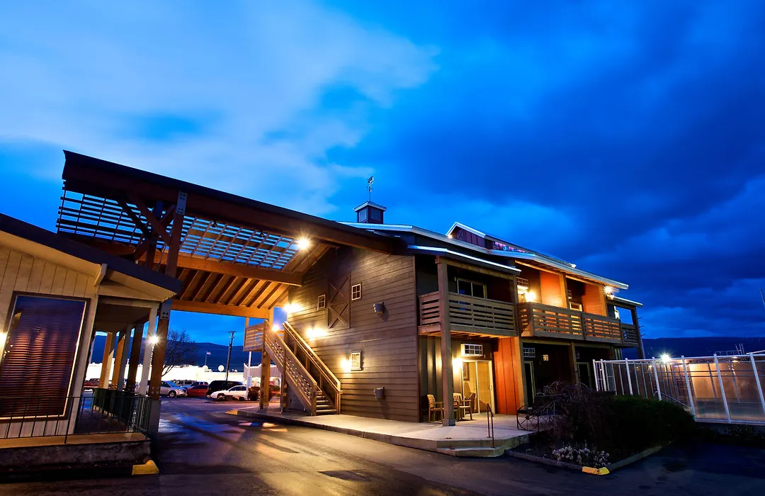 Cousin'S Country Inn-1
