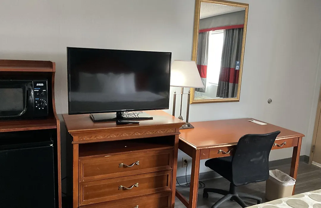 Ramada By Wyndham Macon-1