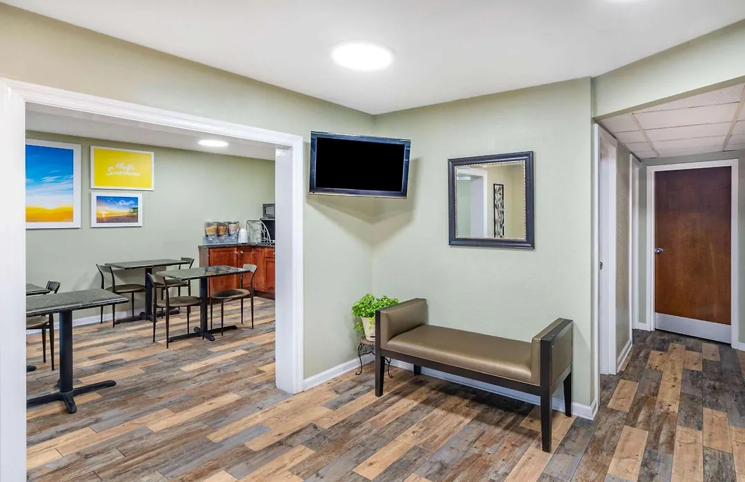 Days Inn By Wyndham Clarksville Tn-1