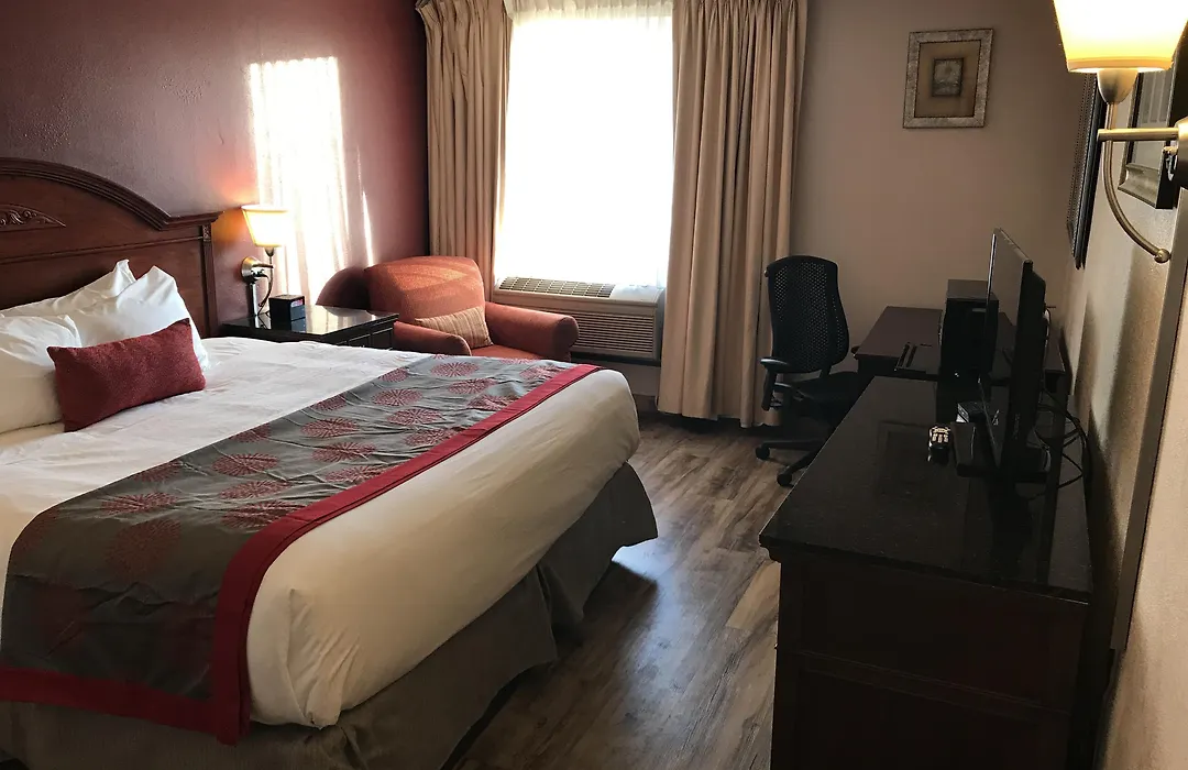 Albert Lea Inn And Suites-1