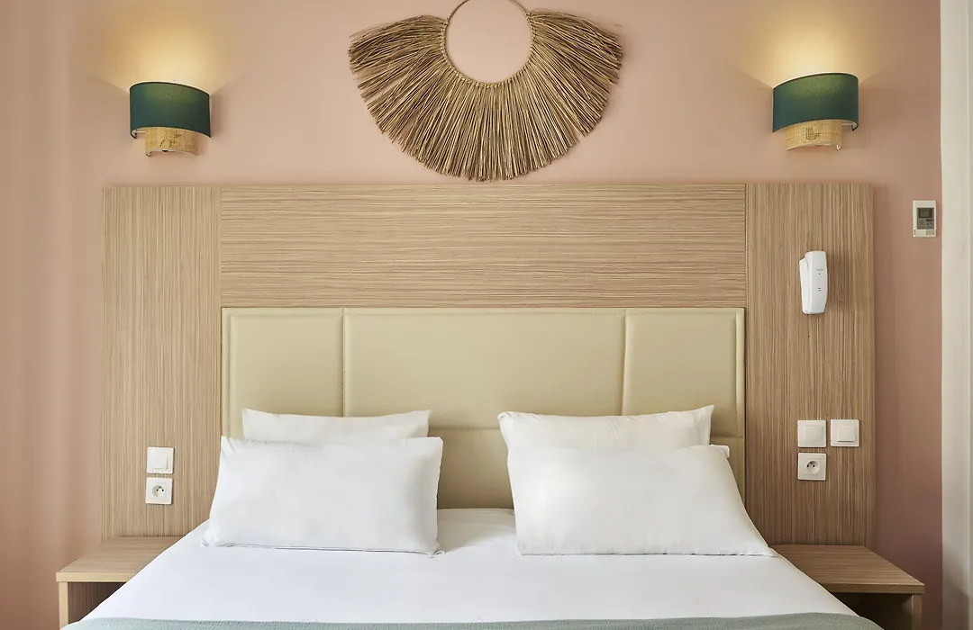 Hôtel Kabanel by Happyculture-1