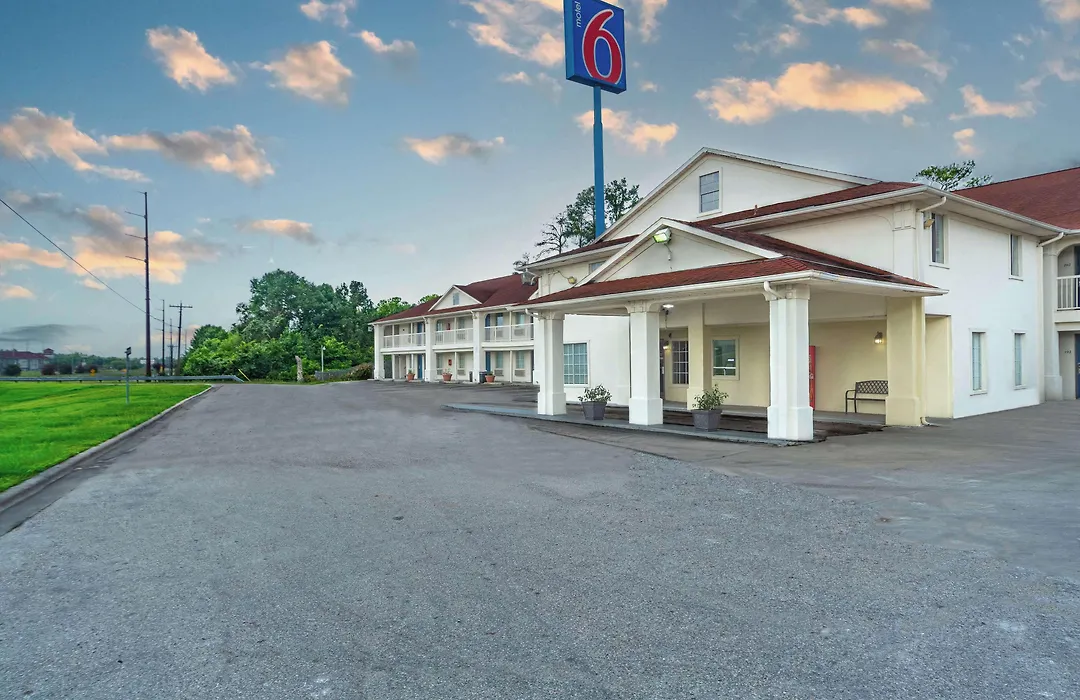 Motel 6-Livingston, Tx-1