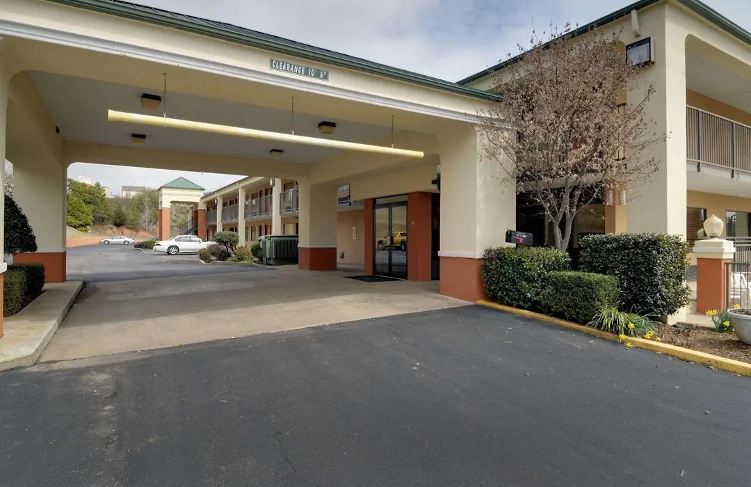 Quality Inn & Suites Clarksville-1