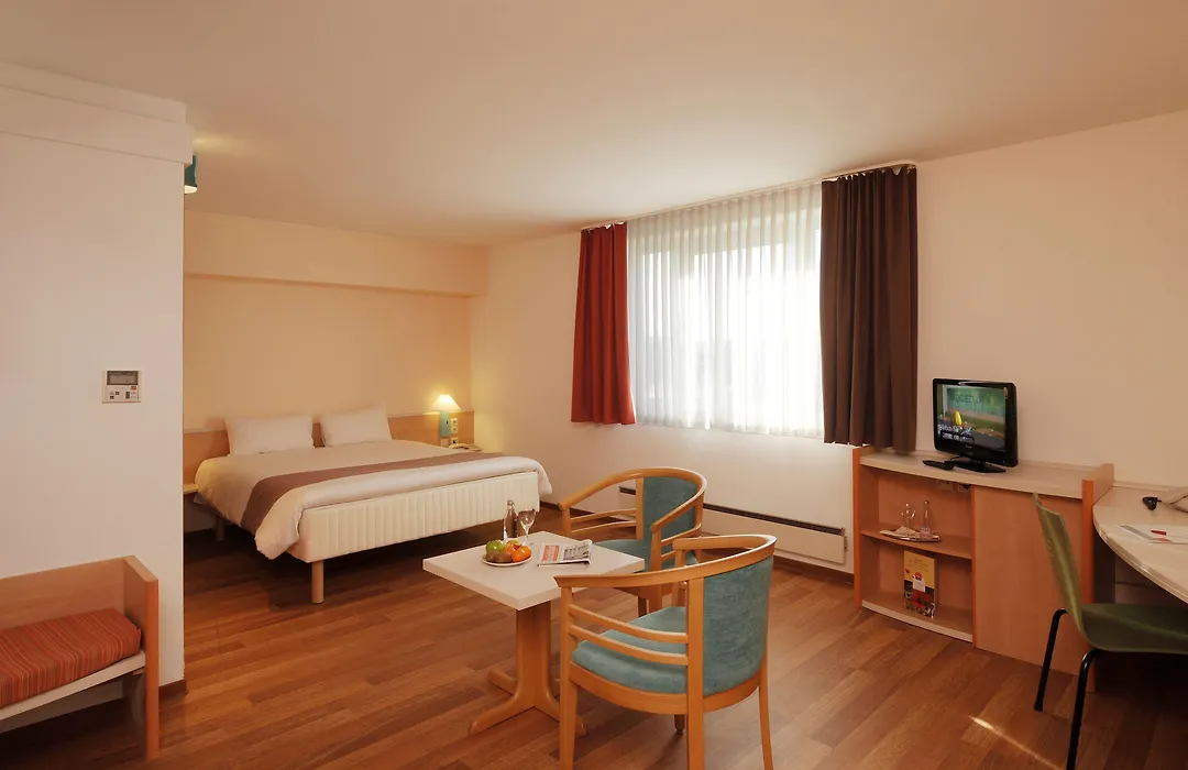 ibis Aachen Hauptbahnhof-1