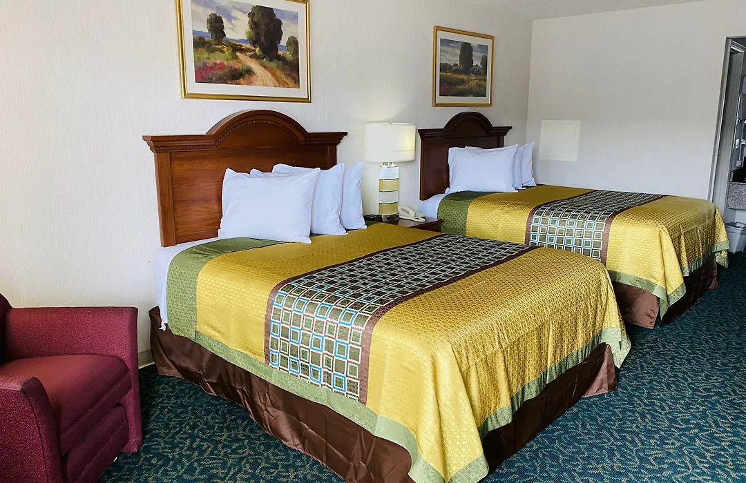 Harrisonville Inn & Suites-1