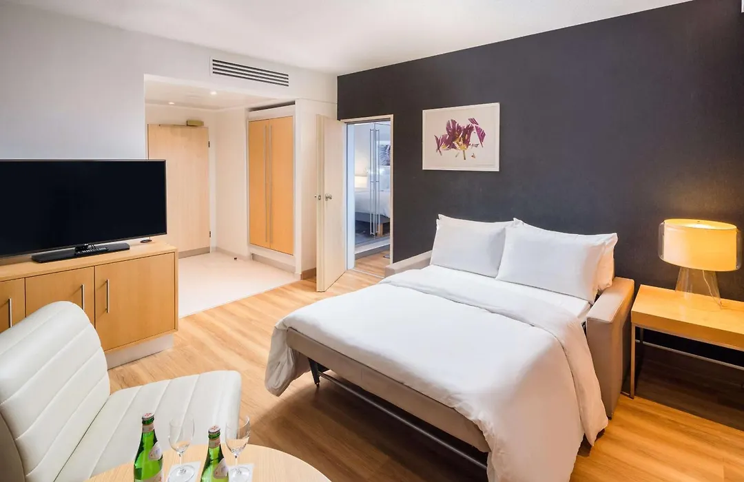 Radisson Blu Hotel, Hamburg-1