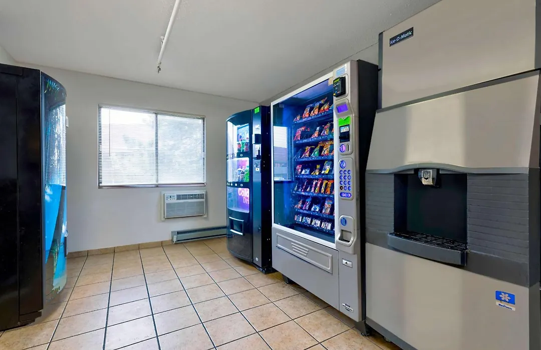 Motel 6-Oak Creek, Wi-1