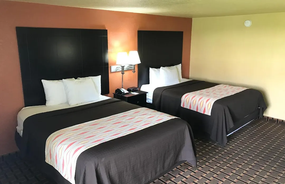 Days Inn By Wyndham Joplin-1