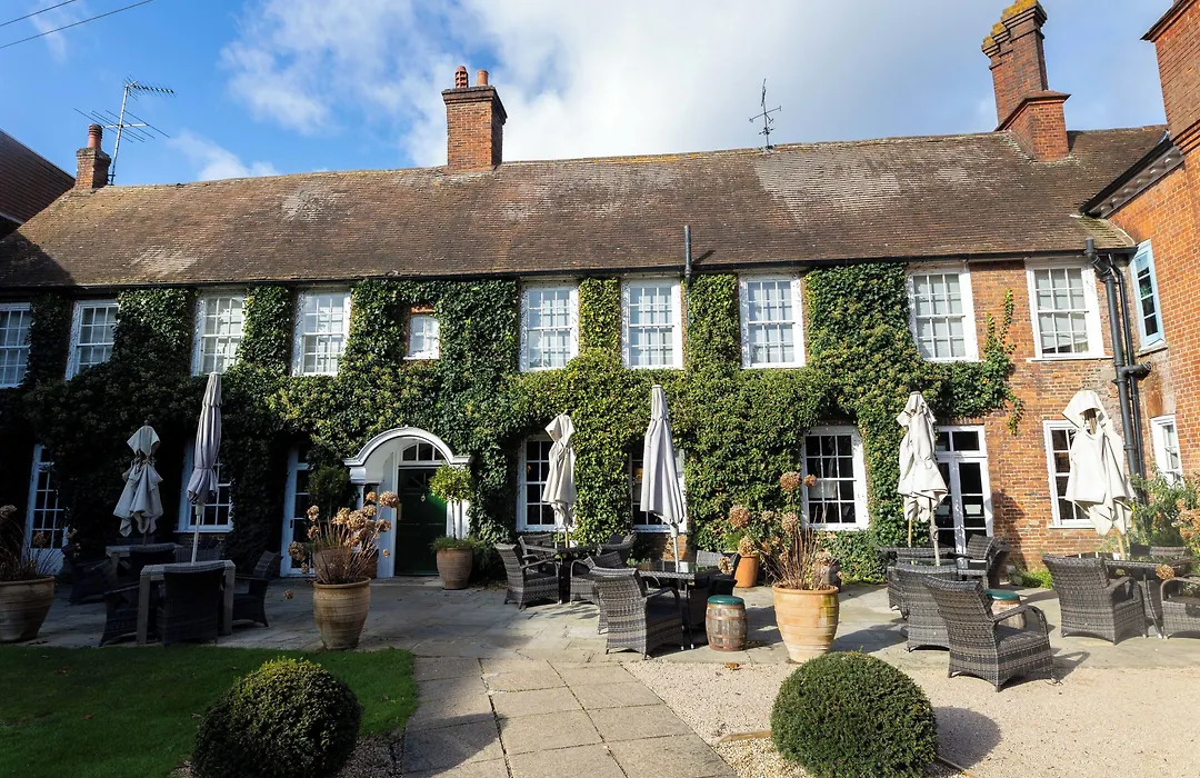 Bush Hotel Farnham-1