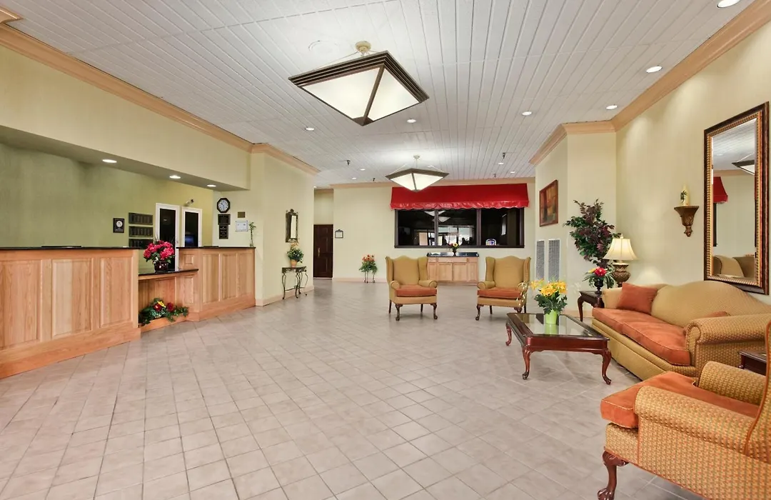 Ramada By Wyndham Wytheville-1