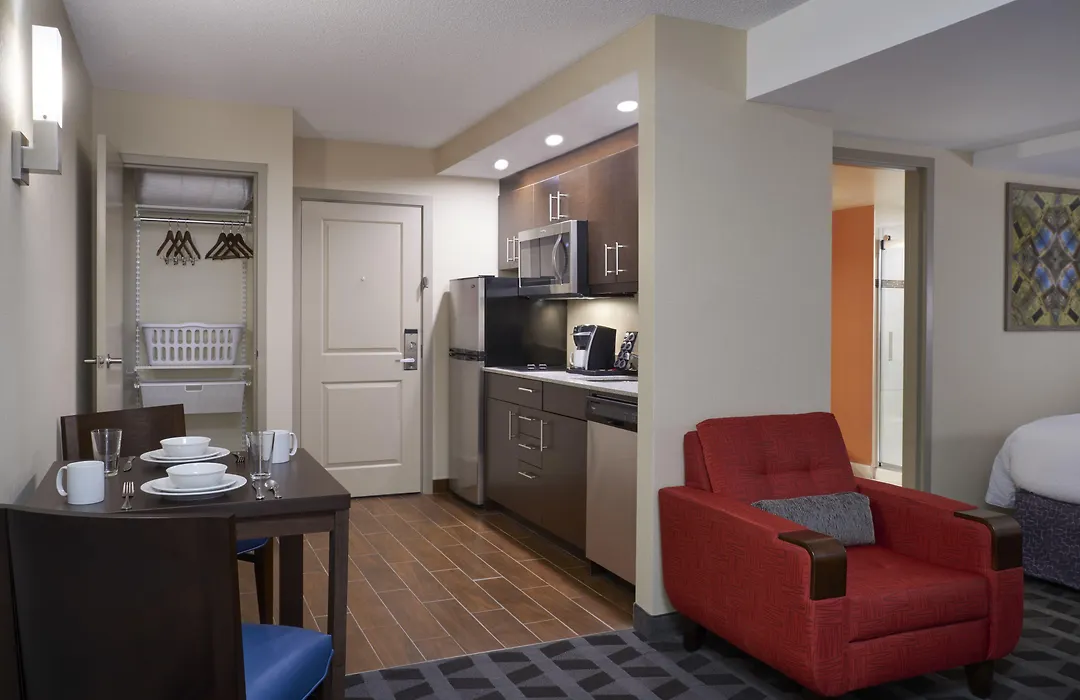 Towneplace Suites By Marriott Windsor-1