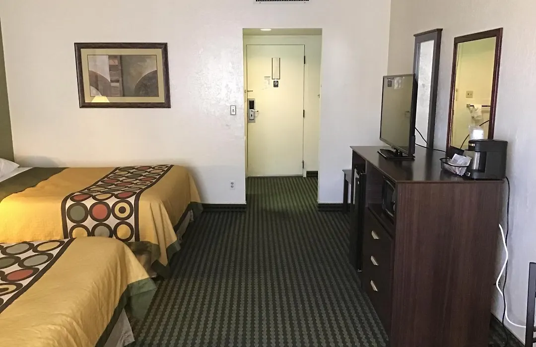 Super 8 By Wyndham Wendover-1