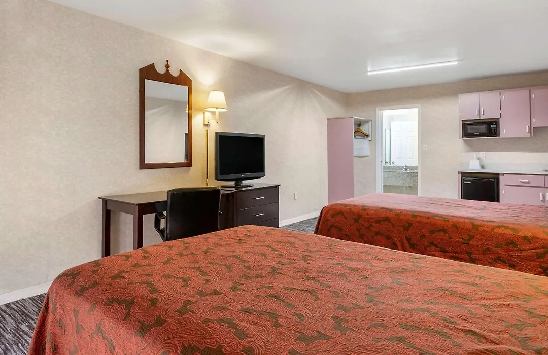 Rodeway Inn Clearwater-Largo-1