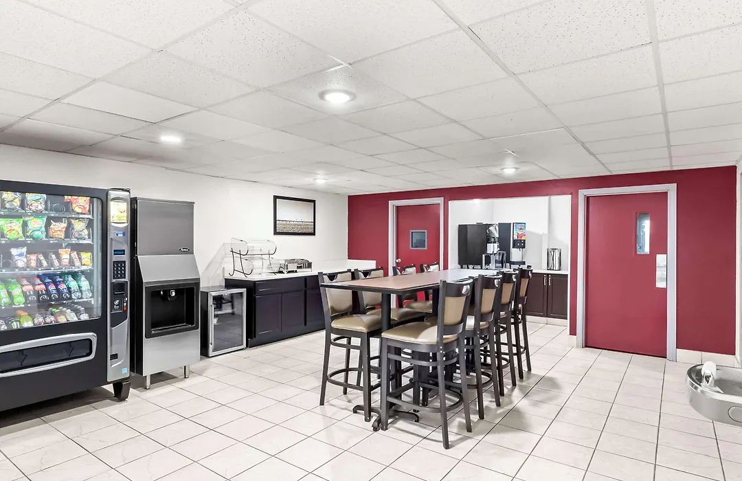 Red Lion Inn & Suites Saint Louis-1