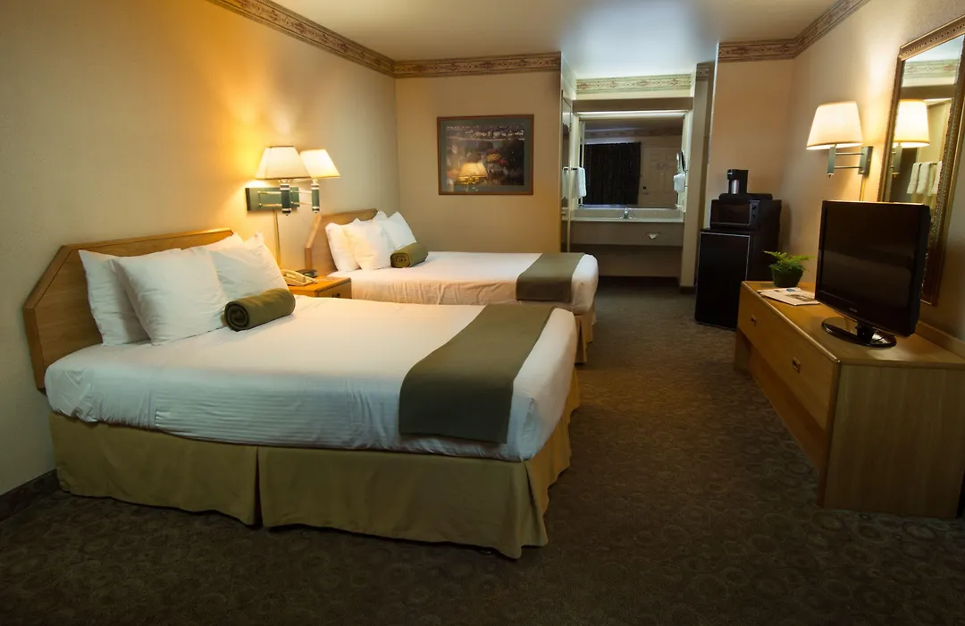 The Redwood Riverwalk, A Boutique Hotel-1