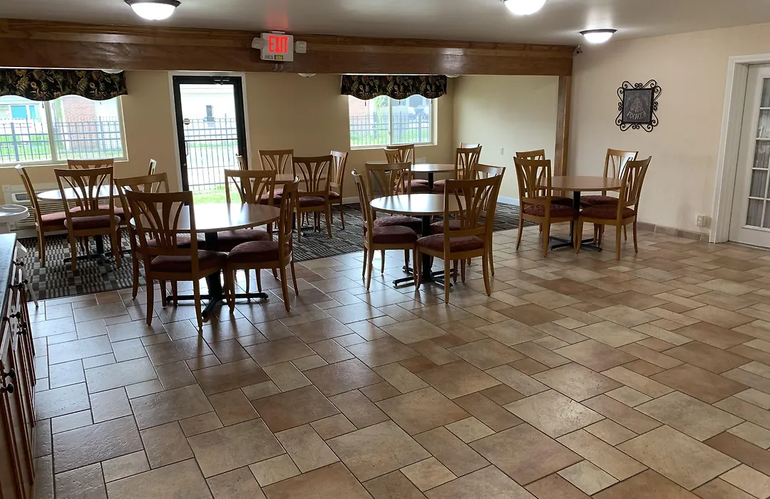 Days Inn By Wyndham Columbus In-1