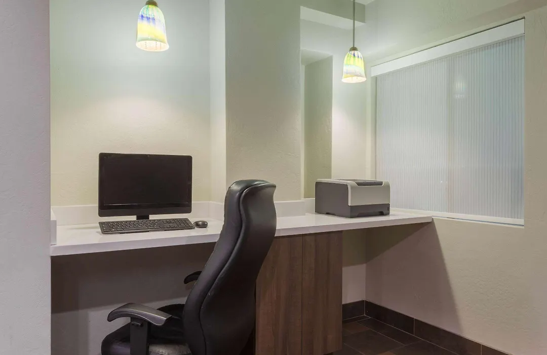 Days Inn & Suites By Wyndham East Flagstaff-1