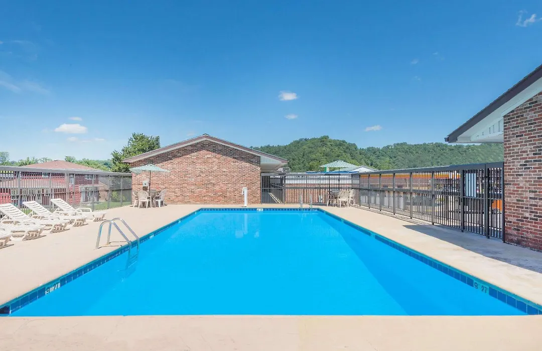 Days Inn By Wyndham Paintsville-1