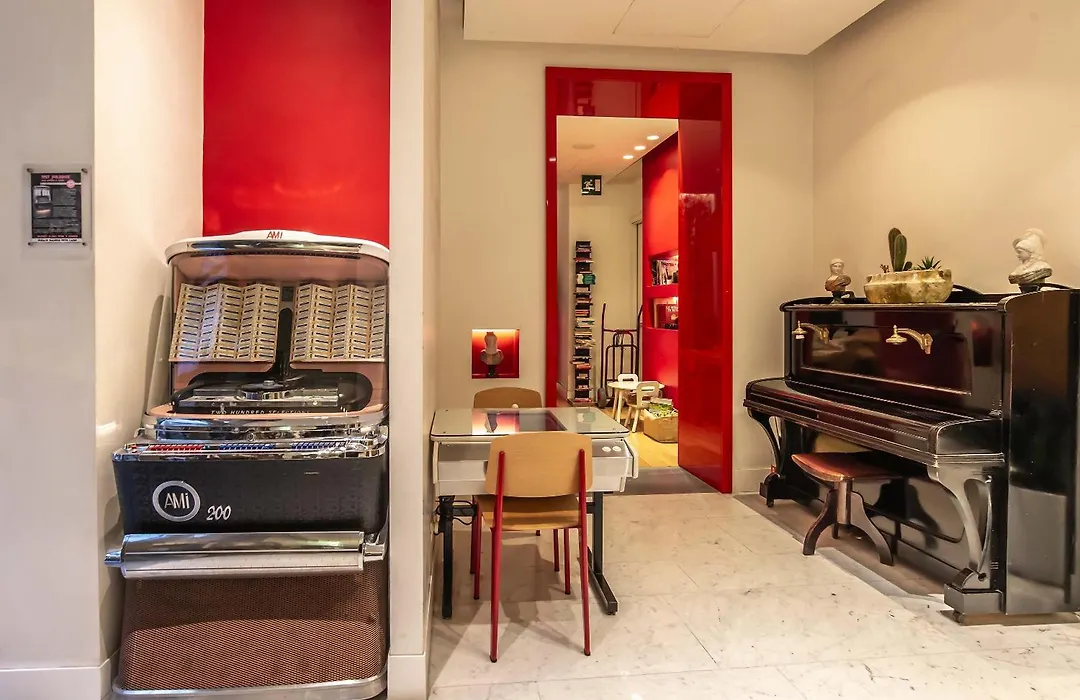 Hotel White-1