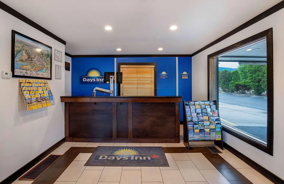 Days Inn By Wyndham Vernon-1