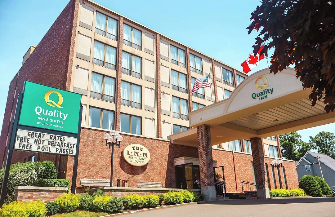 Quality Inn & Suites Downtown-1
