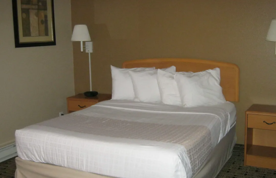 Americas Best Value Inn And Suites Bismarck-1