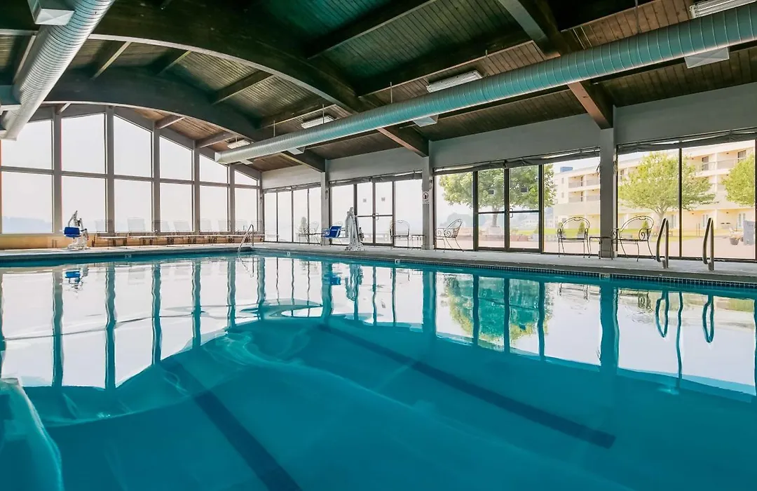 Best Western Plus Silverdale Beach Hotel-1
