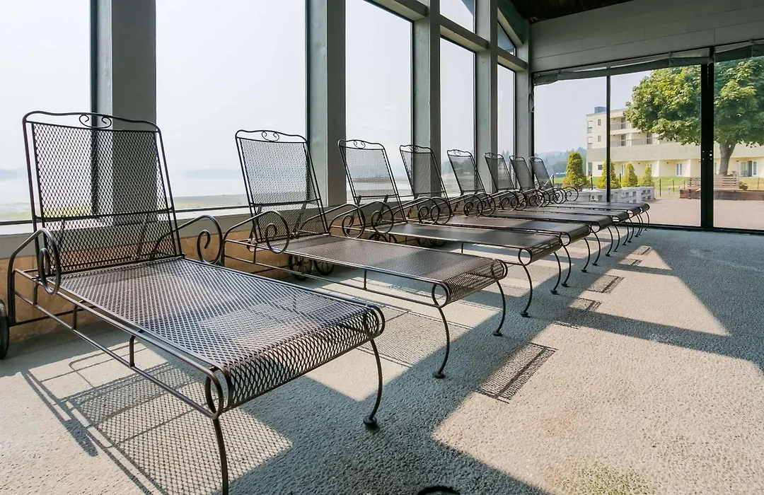 Best Western Plus Silverdale Beach Hotel-1