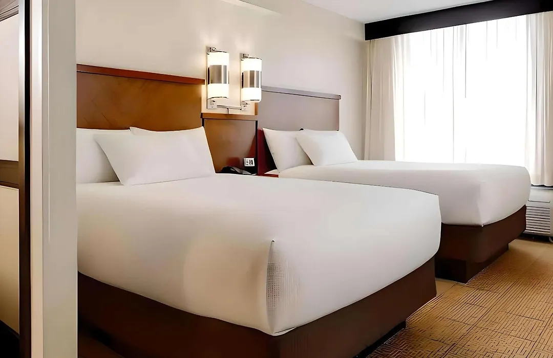 Comfort Suites Milwaukee West-1