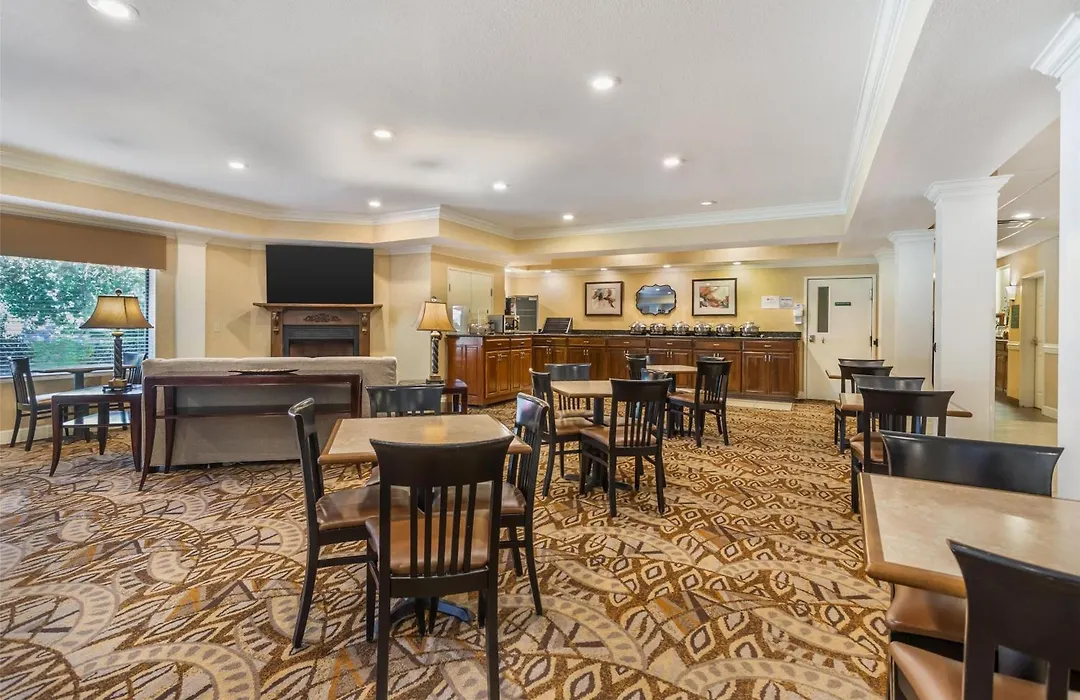 Best Western Plus Valdosta Hotel & Suites-1