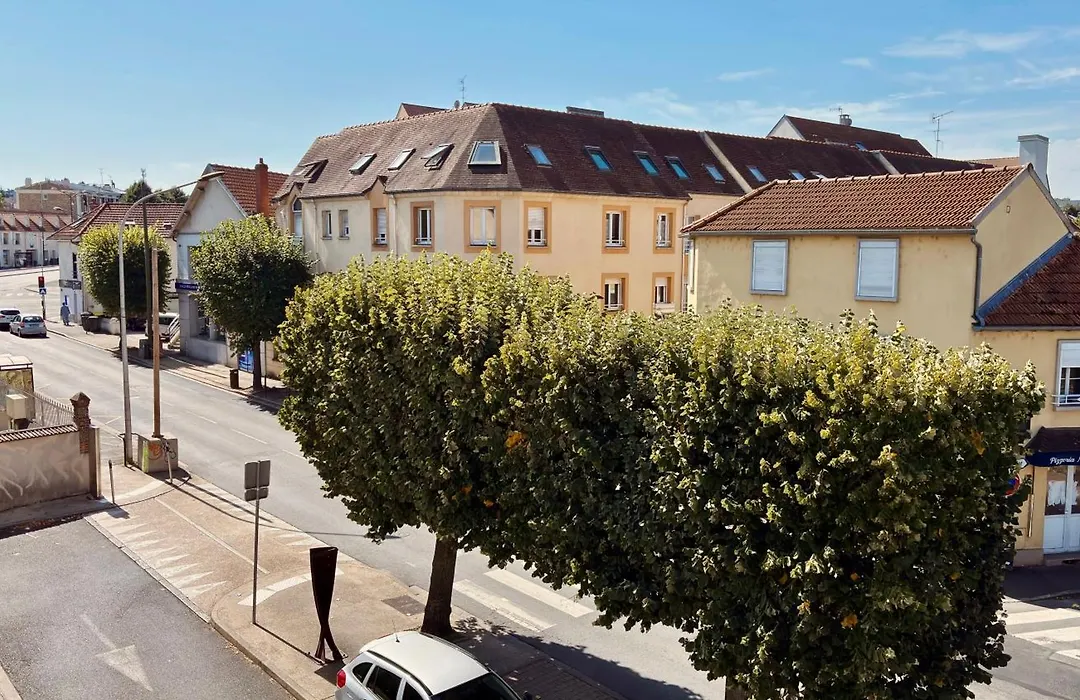 Kyriad Direct Arpajon-1