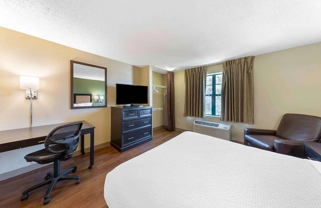 Extended Stay America Select Suites - Chicago - Naperville - West-1